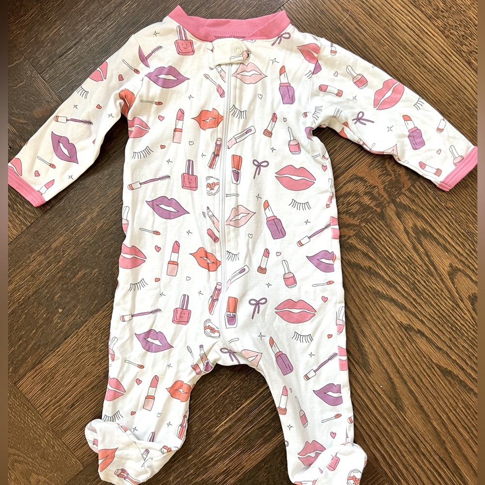 Noomie zip footie size 3-6 months
